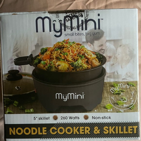 NWT MYMINI NOODLE COOKER & SKILLET
5” skillet 260 Watts AND Non-stick - Picture 1 of 3